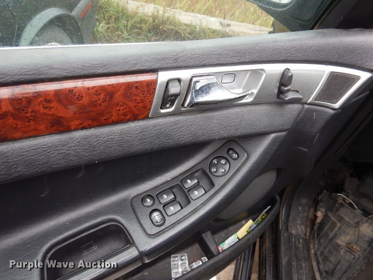 image for item DF8142 2005 Chrysler Pacifica  SUV