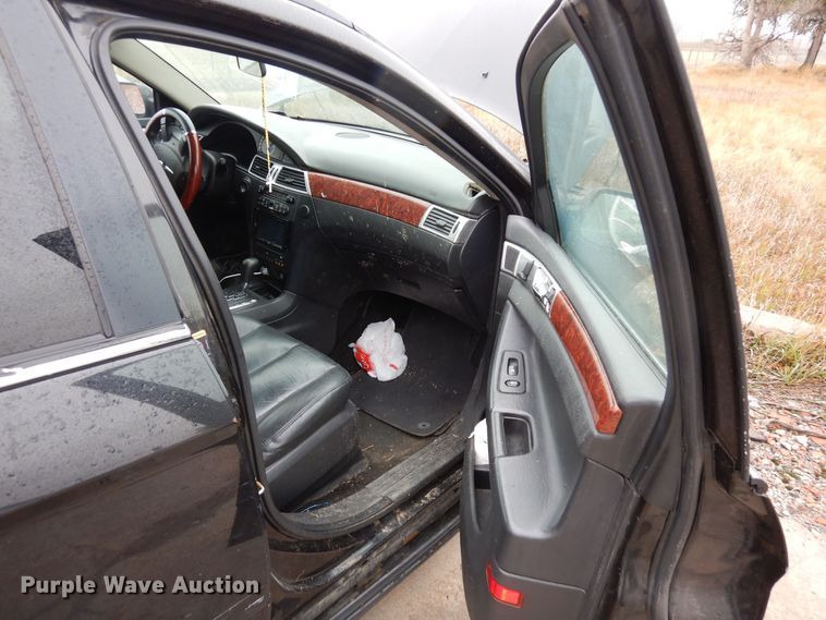 image for item DF8142 2005 Chrysler Pacifica  SUV