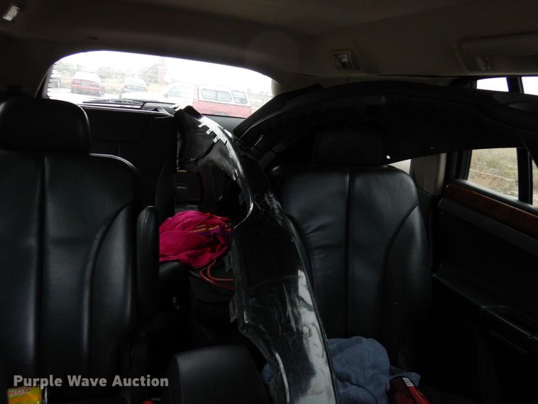 image for item DF8142 2005 Chrysler Pacifica  SUV