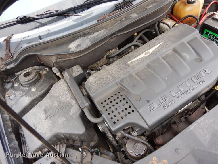 image for item DF8142 2005 Chrysler Pacifica  SUV