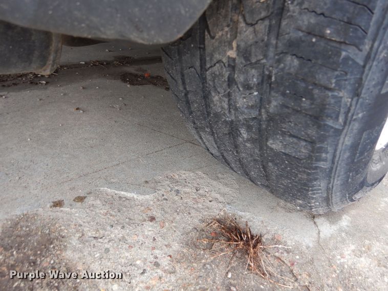 image for item DF8142 2005 Chrysler Pacifica  SUV