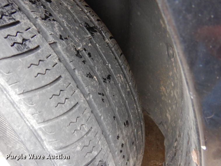 image for item DF8142 2005 Chrysler Pacifica  SUV