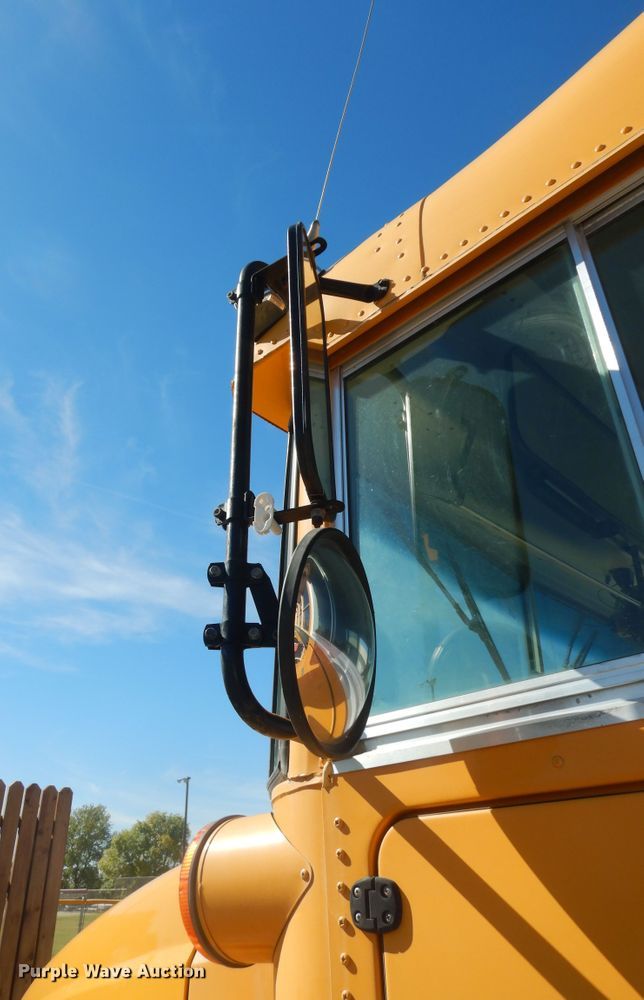 image for item DI6751 2005 Freightliner FS65  school bus
