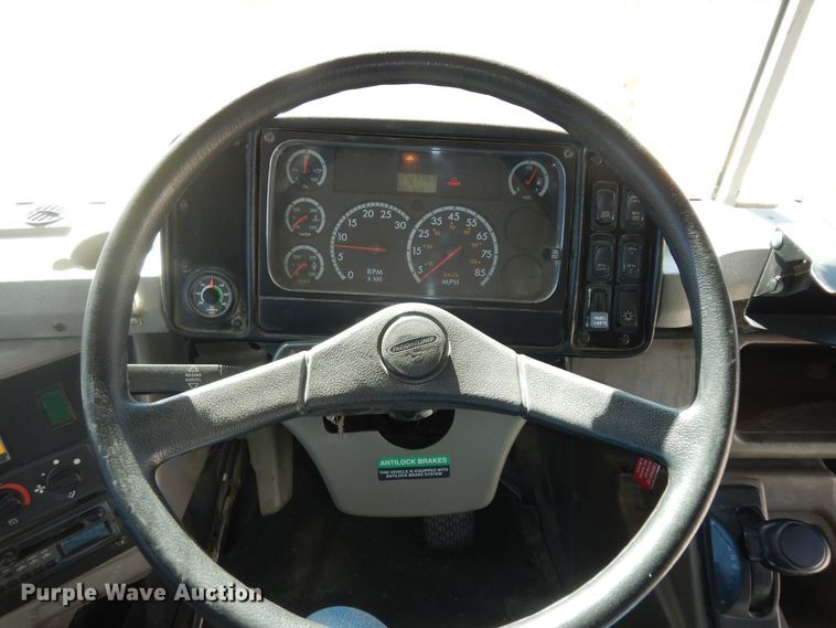 image for item DI6751 2005 Freightliner FS65  school bus