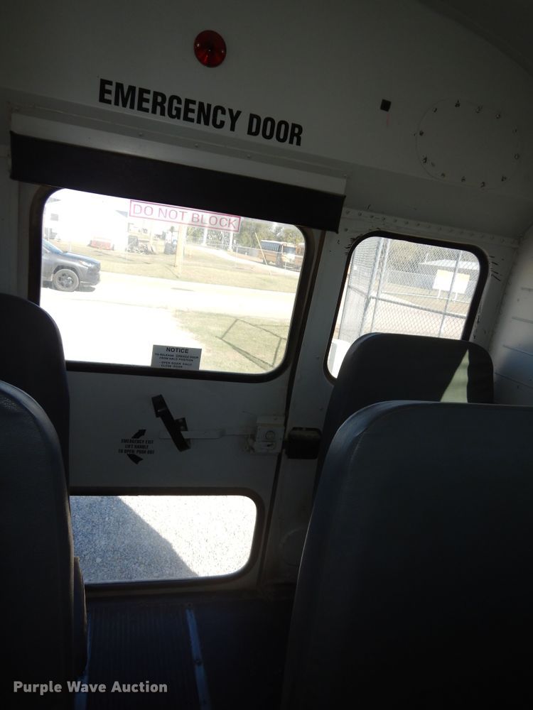 image for item DI6751 2005 Freightliner FS65  school bus