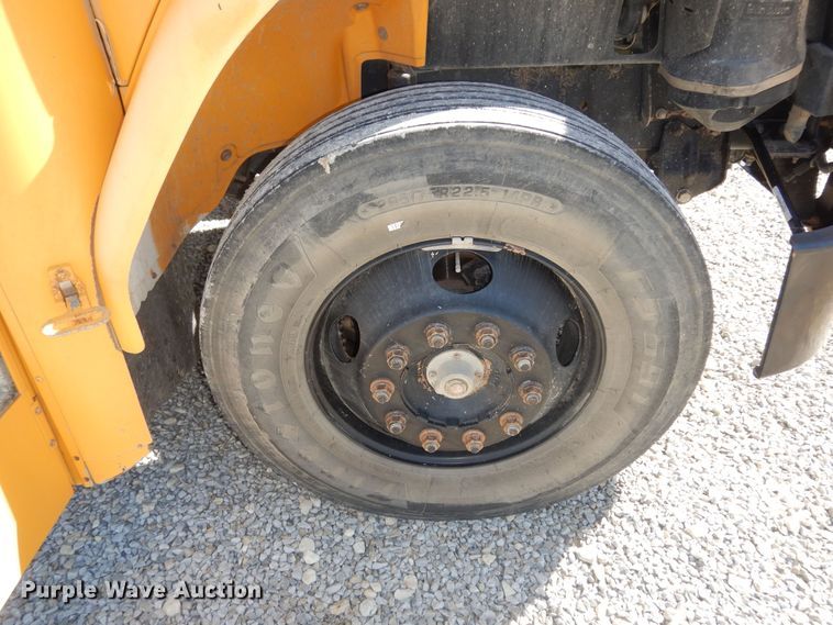 image for item DI6751 2005 Freightliner FS65  school bus