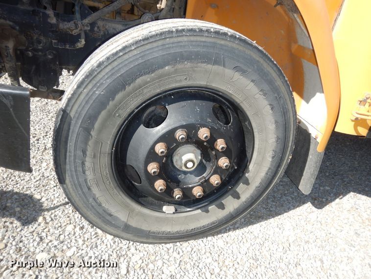 image for item DI6751 2005 Freightliner FS65  school bus