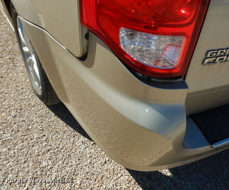 image for item DI6754 2014 Dodge Grand Caravan SXT  van