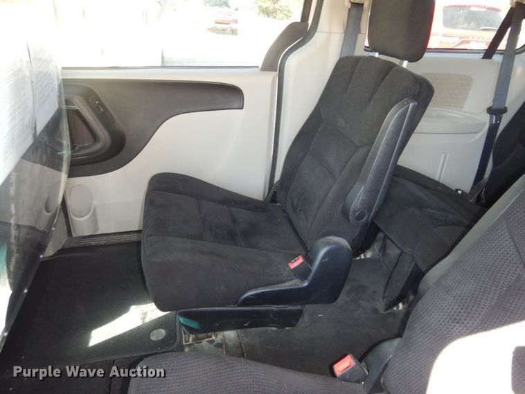 image for item DI6754 2014 Dodge Grand Caravan SXT  van