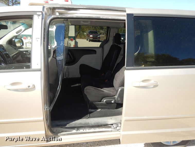 image for item DI6754 2014 Dodge Grand Caravan SXT  van
