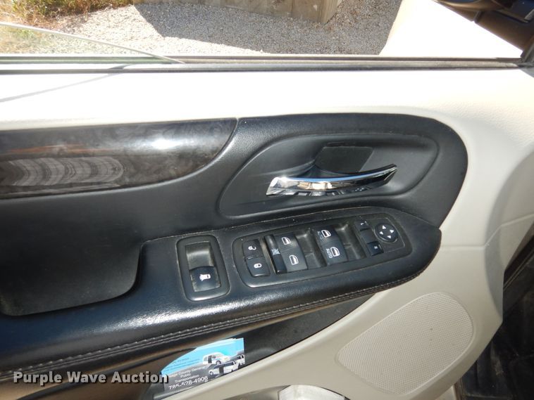 image for item DI6754 2014 Dodge Grand Caravan SXT  van