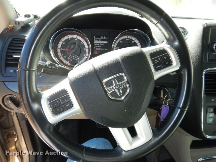 image for item DI6754 2014 Dodge Grand Caravan SXT  van