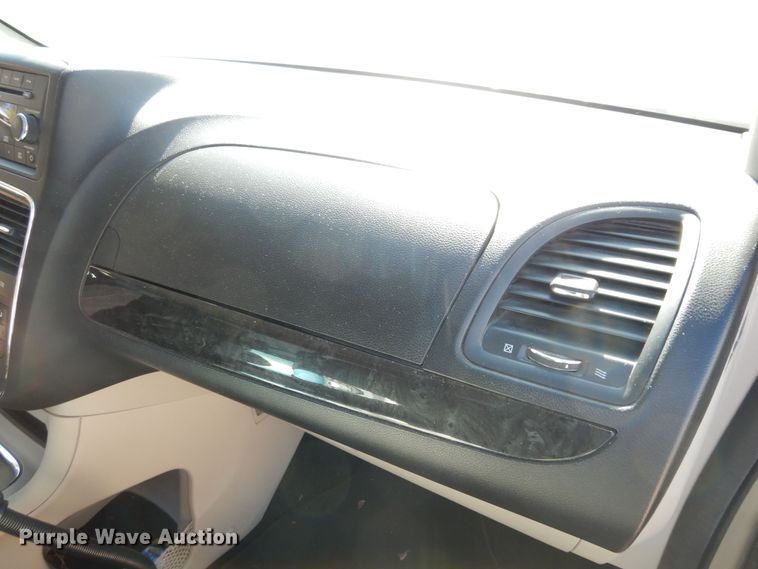 image for item DI6754 2014 Dodge Grand Caravan SXT  van