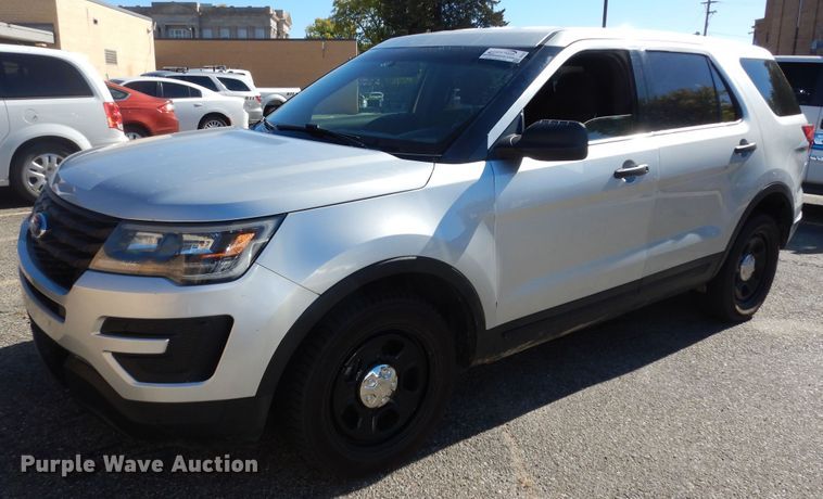 image for item DI6760 2017 Ford Explorer Police Interceptor  SUV