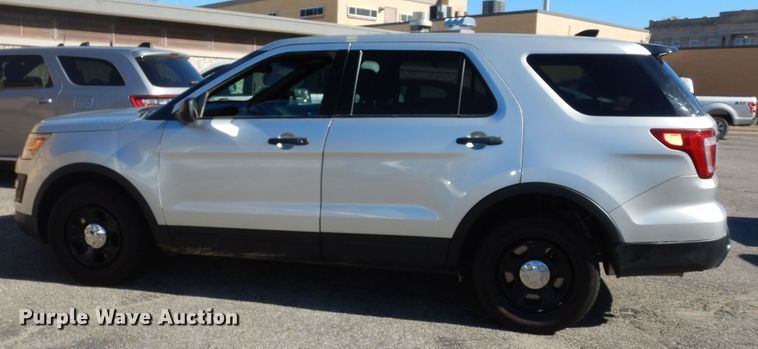 image for item DI6760 2017 Ford Explorer Police Interceptor  SUV
