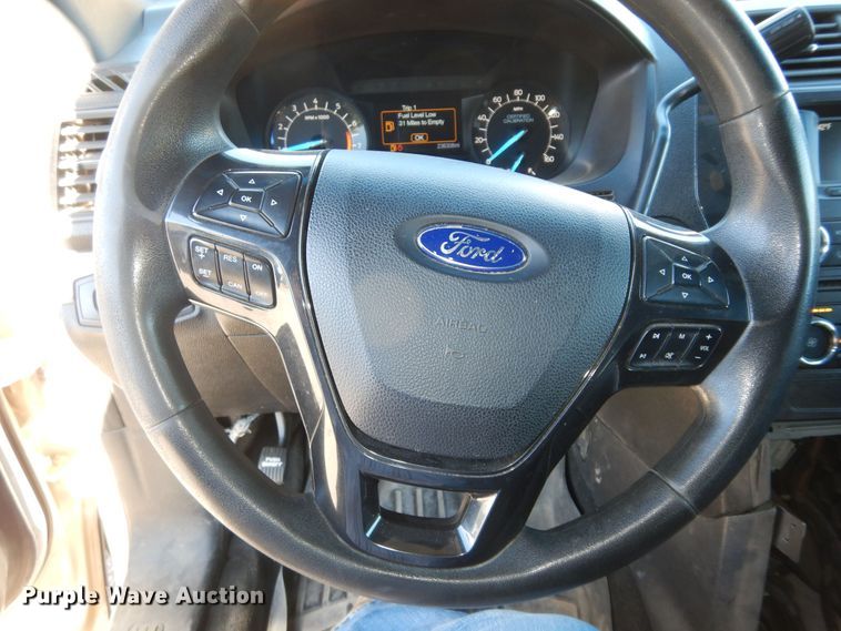 image for item DI6760 2017 Ford Explorer Police Interceptor  SUV