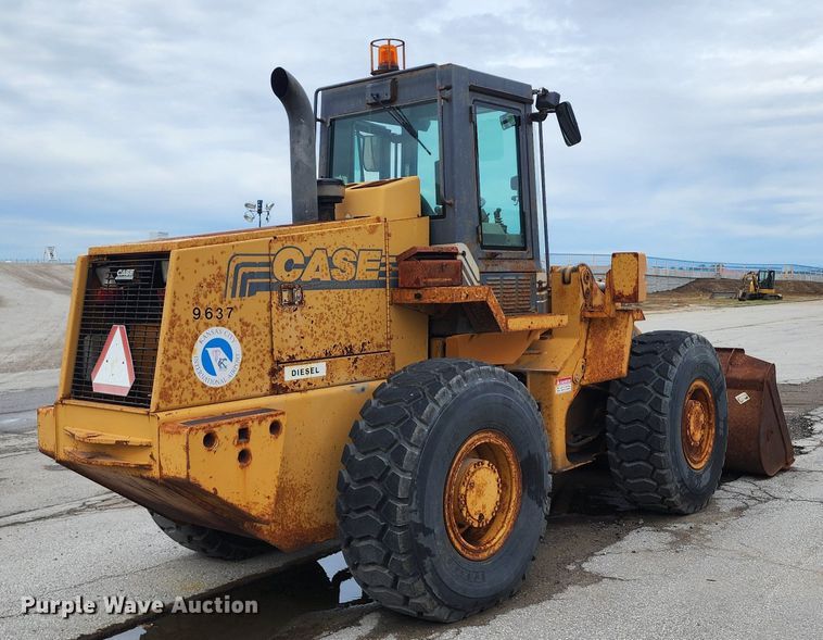 image for item DL6700 1996 Case 621B  wheel loader