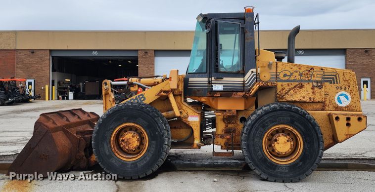 image for item DL6700 1996 Case 621B  wheel loader