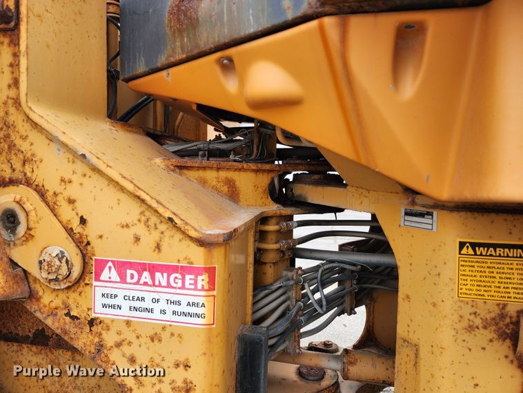 image for item DL6700 1996 Case 621B  wheel loader