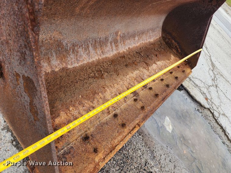 image for item DL6700 1996 Case 621B  wheel loader