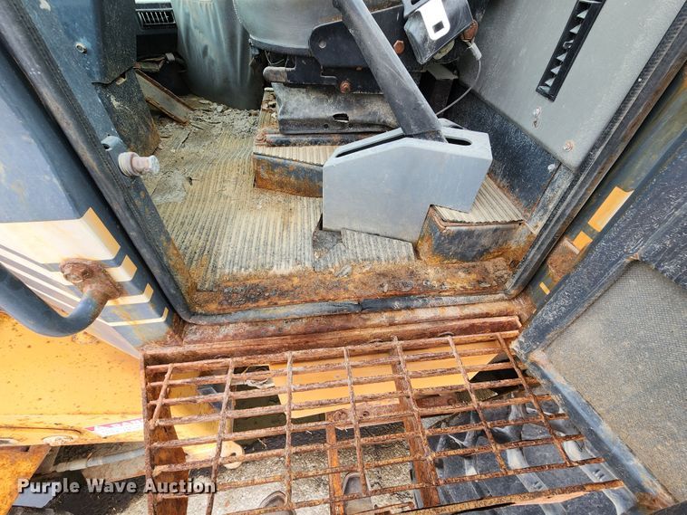 image for item DL6700 1996 Case 621B  wheel loader