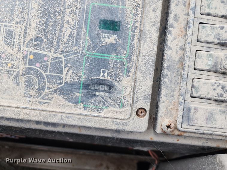 image for item DL6700 1996 Case 621B  wheel loader