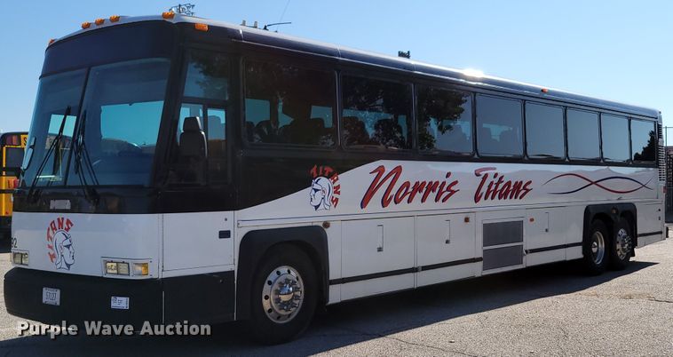 image for item DM2372 2000 Motor Coach Industries 102-DL3  coach bus