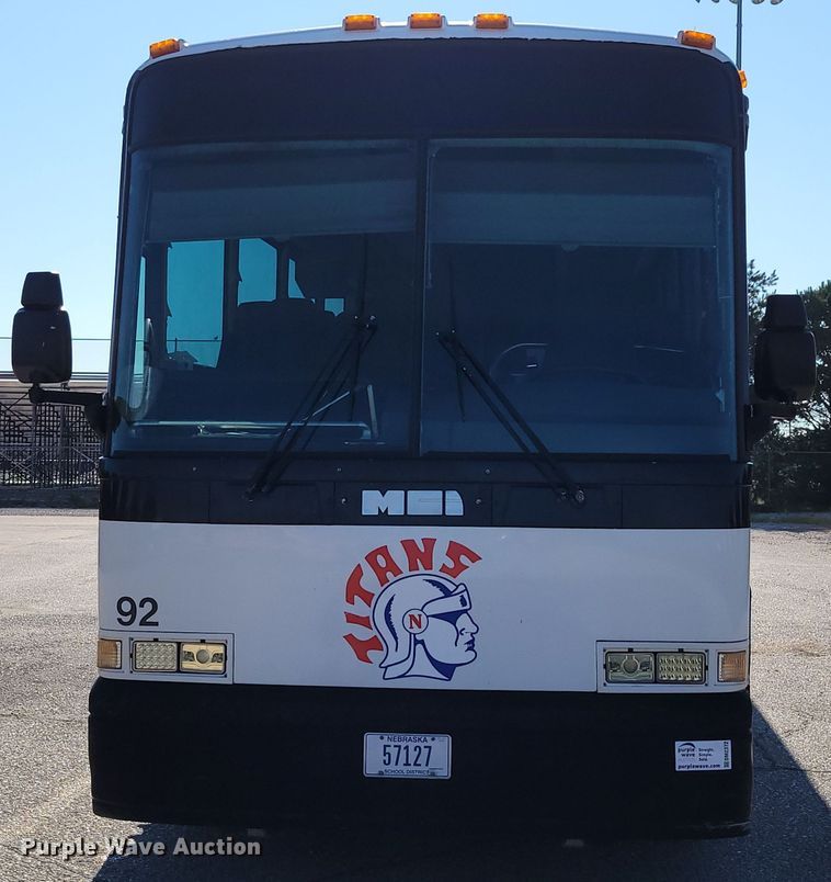 image for item DM2372 2000 Motor Coach Industries 102-DL3  coach bus