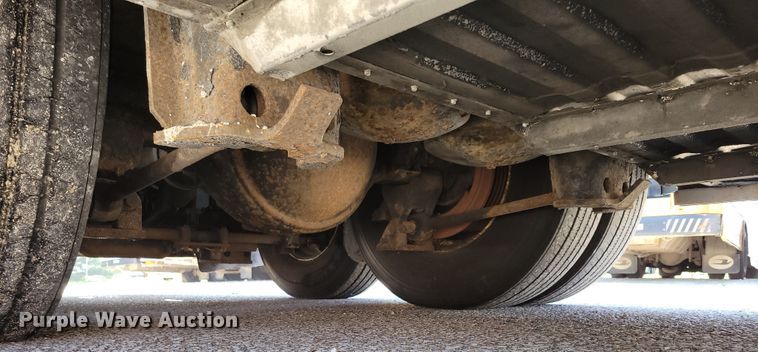 image for item DM2372 2000 Motor Coach Industries 102-DL3  coach bus