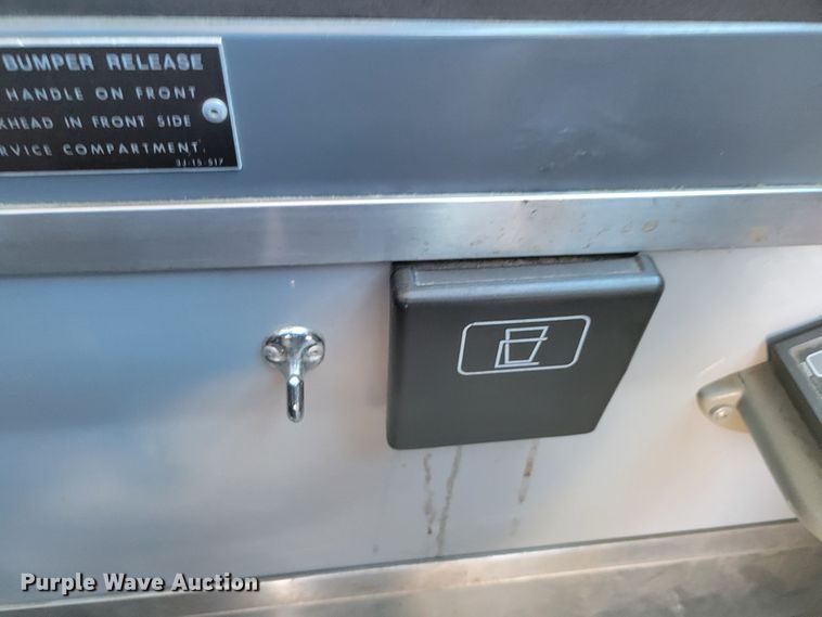 image for item DM2372 2000 Motor Coach Industries 102-DL3  coach bus