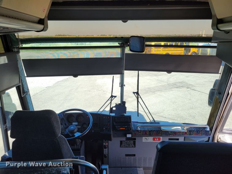 image for item DM2372 2000 Motor Coach Industries 102-DL3  coach bus