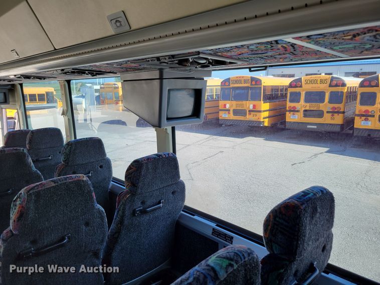 image for item DM2372 2000 Motor Coach Industries 102-DL3  coach bus