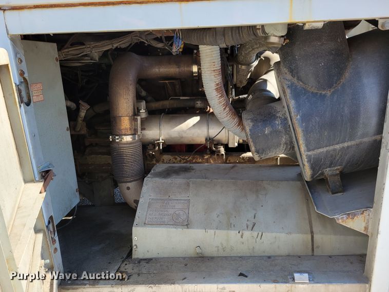 image for item DM2372 2000 Motor Coach Industries 102-DL3  coach bus