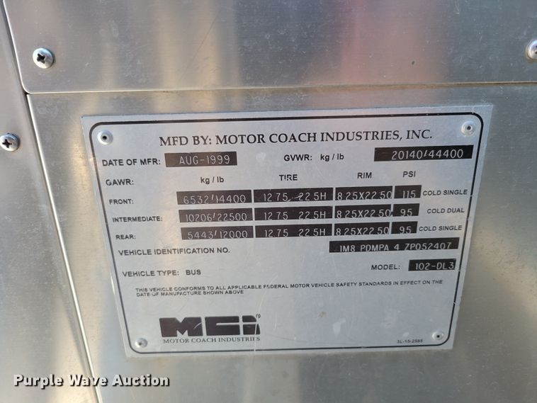 image for item DM2372 2000 Motor Coach Industries 102-DL3  coach bus