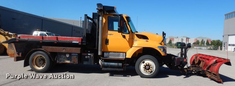 image for item DM3162 2013 International WorkStar 7300  hook lift truck