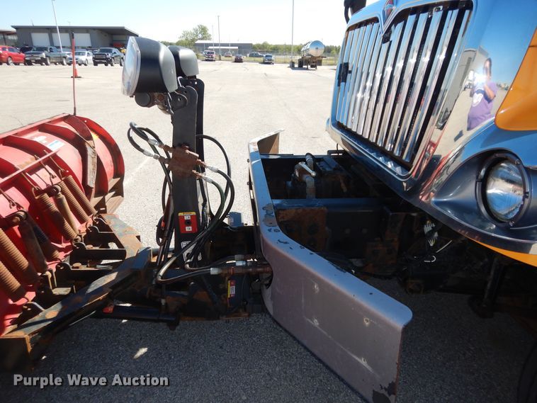 image for item DM3162 2013 International WorkStar 7300  hook lift truck