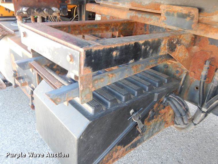 image for item DM3162 2013 International WorkStar 7300  hook lift truck