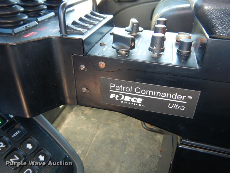 image for item DM3162 2013 International WorkStar 7300  hook lift truck