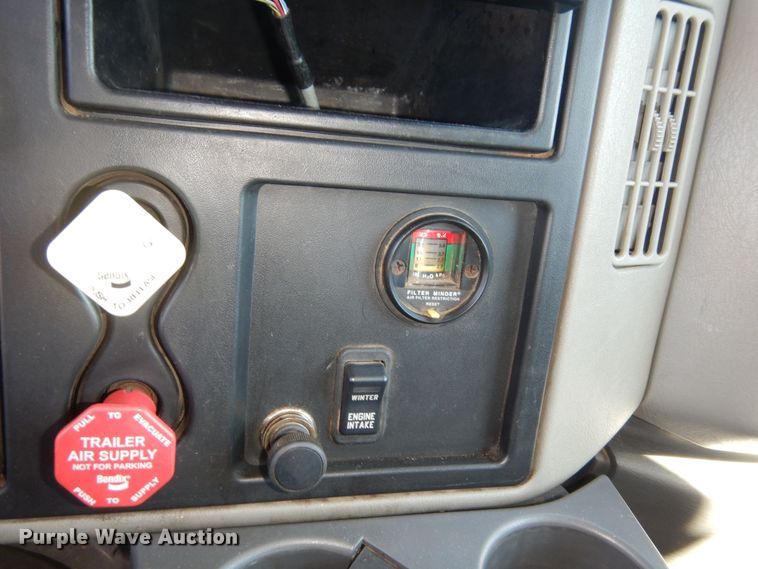 image for item DM3162 2013 International WorkStar 7300  hook lift truck