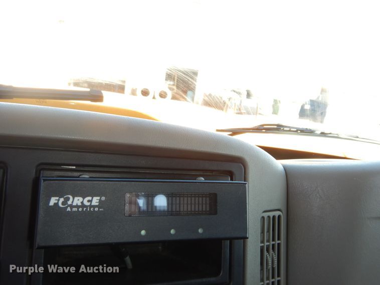 image for item DM3162 2013 International WorkStar 7300  hook lift truck