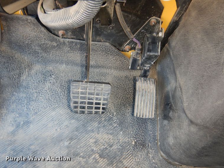 image for item DM3162 2013 International WorkStar 7300  hook lift truck