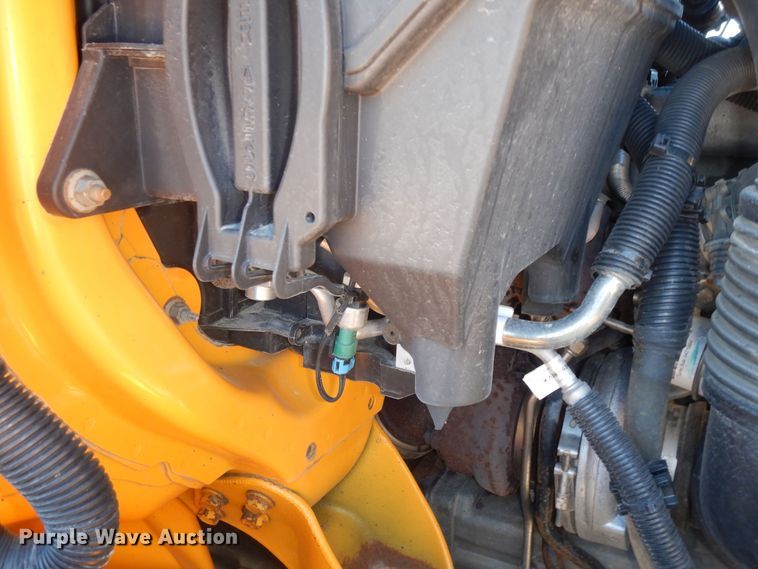 image for item DM3162 2013 International WorkStar 7300  hook lift truck