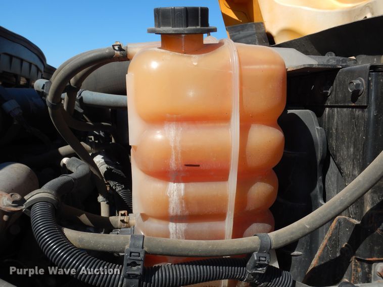 image for item DM3162 2013 International WorkStar 7300  hook lift truck