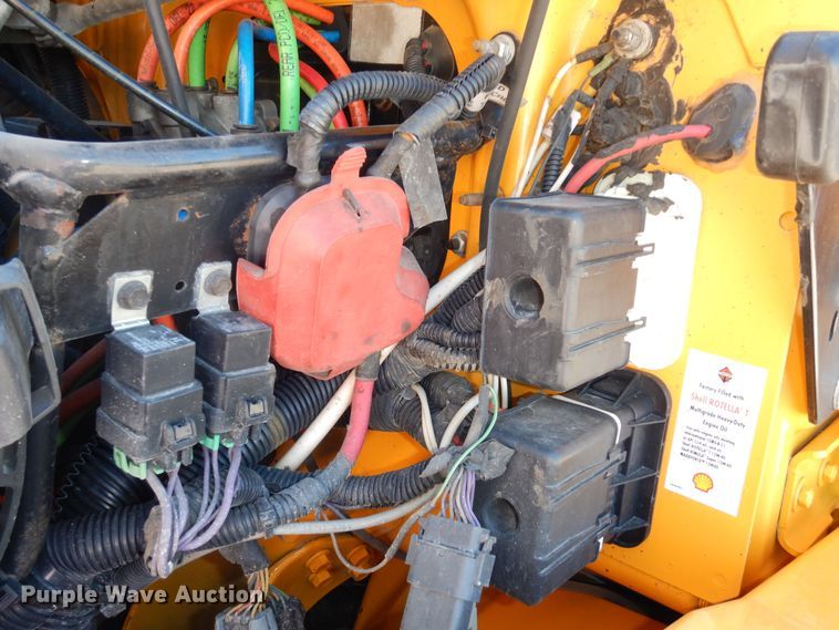 image for item DM3162 2013 International WorkStar 7300  hook lift truck