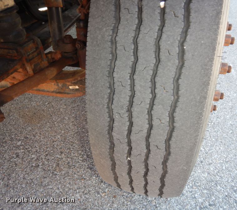 image for item DM3162 2013 International WorkStar 7300  hook lift truck