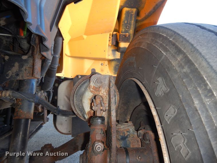 image for item DM3162 2013 International WorkStar 7300  hook lift truck