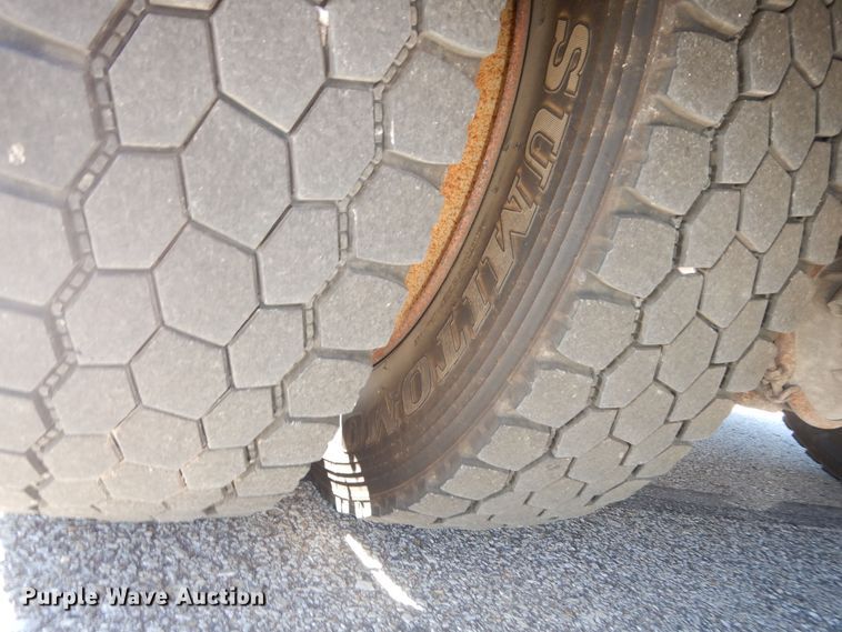 image for item DM3162 2013 International WorkStar 7300  hook lift truck