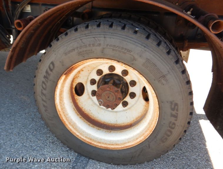 image for item DM3162 2013 International WorkStar 7300  hook lift truck