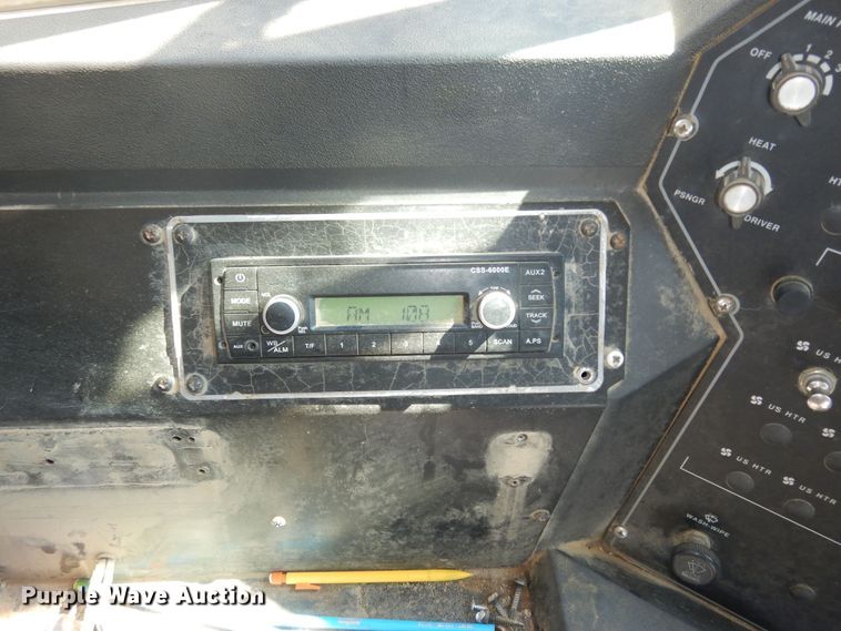 image for item DM3164 2001 Chevrolet Blue Bird  school bus