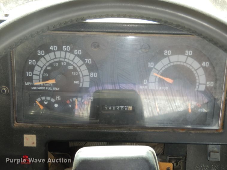 image for item DM3164 2001 Chevrolet Blue Bird  school bus